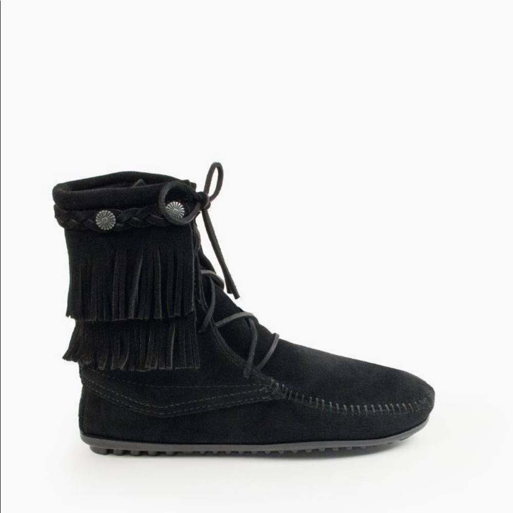 Brand new double fringe Minnetonka booties
